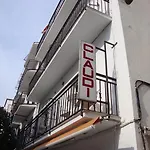 Apartaments Claudi Apartment *