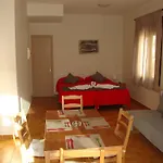 Apartaments Claudi *