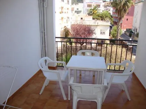 Apartaments Claudi *