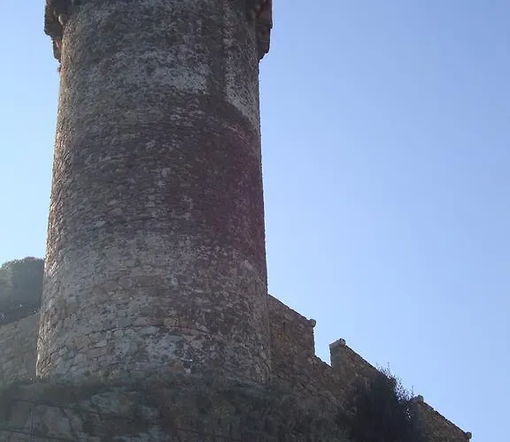 Apartaments Claudi *