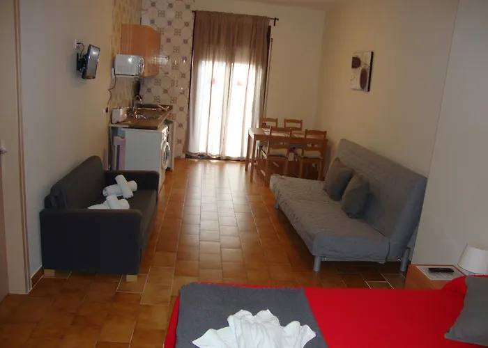 Apartaments Claudi *